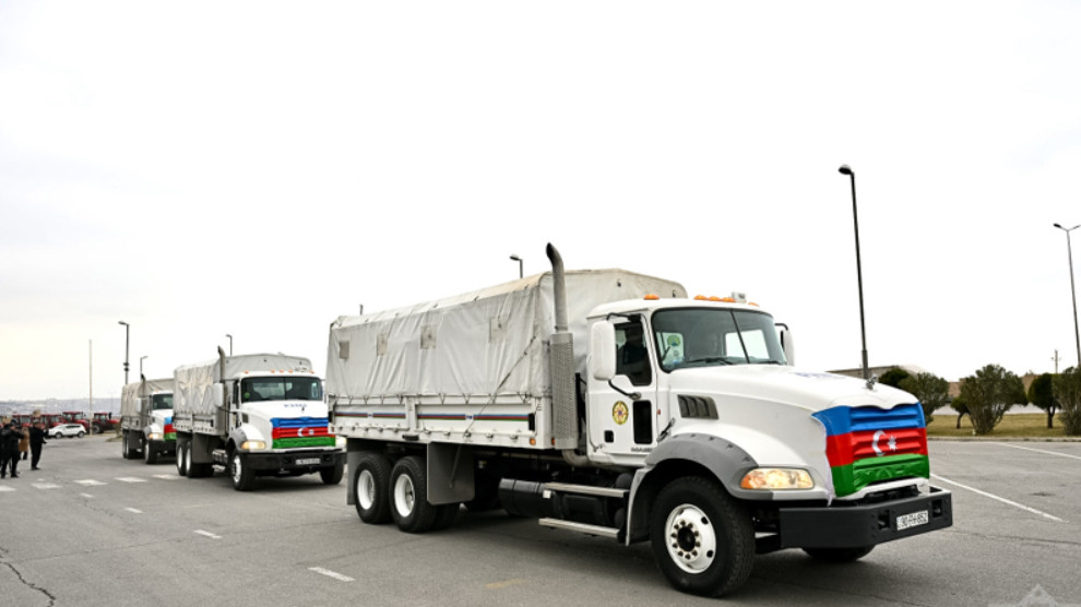উত্তেজনার মধ্যে ইরানে মানবিক সহায়তা পাঠাল আজারবাইজান