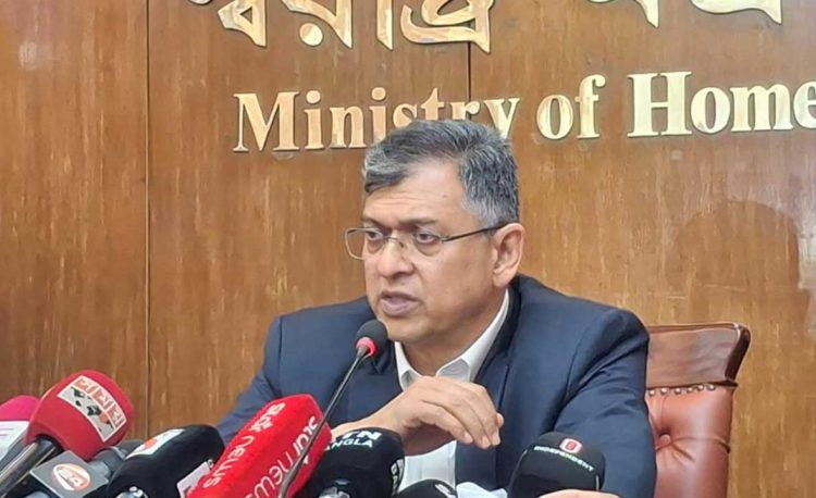 শীর্ষ সন্ত্রাসী-চাঁদাবাজদের বিরুদ্ধে শিগগিরই অ্যাকশন : স্বরাষ্ট্রমন্ত্রী