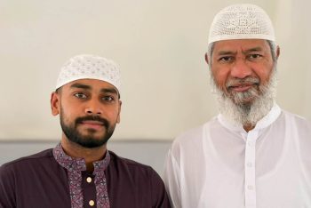 মিরাজের সঙ্গে ছবি শেয়ার করলেন জাকির নায়েক