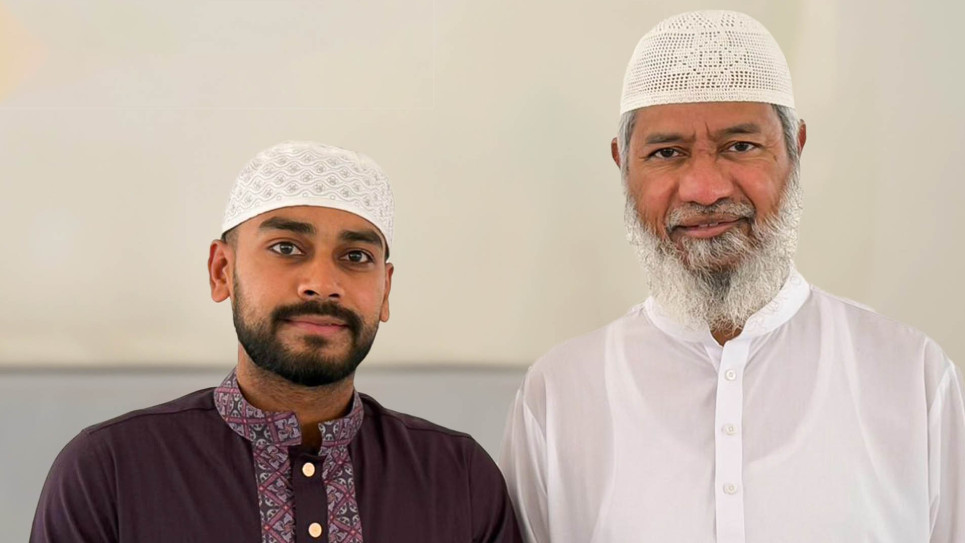 মিরাজের সঙ্গে ছবি শেয়ার করলেন জাকির নায়েক