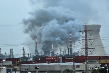 ইসরায়েলের তেল শোধনাগারে ইরানের ক্ষেপণাস্ত্র হামলা