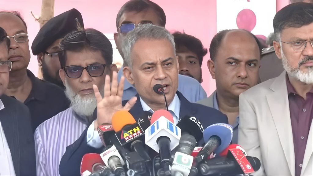 নির্ধারিত ভাড়ার বেশি নেওয়ার নজির নেই, মালিকরা খুশিতেই কম নিচ্ছেন: পরিবহনমন্ত্রী