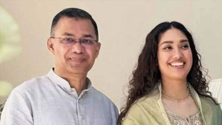 মেয়ে জাইমা রহমানকে নিয়ে সিনেমা দেখতে গেলেন প্রধানমন্ত্রী