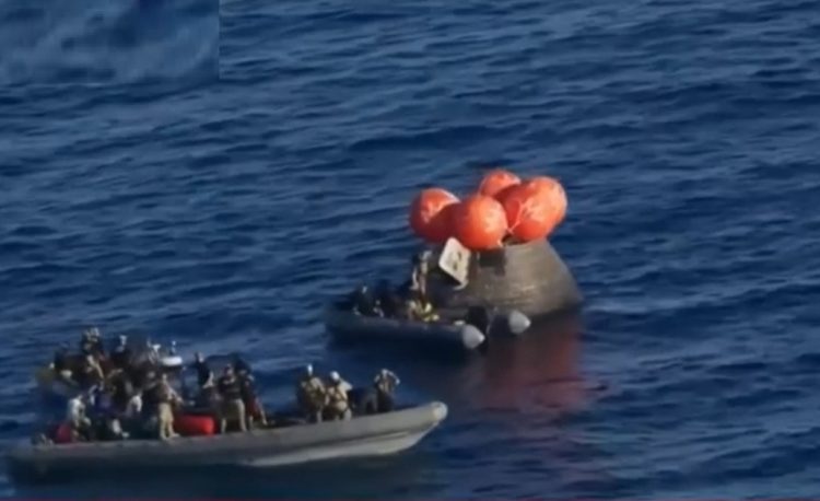 চন্দ্রাভিযান শেষে পৃথিবীতে ফিরলেন ৪ নভোচারী