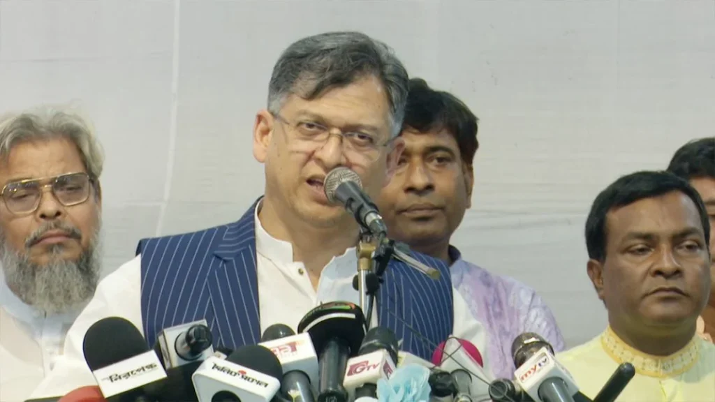 মাদক ও মানব পাচার নির্মূলে শিগগিরই বিশেষ অভিযান শুরু হবে: স্বরাষ্ট্রমন্ত্রী