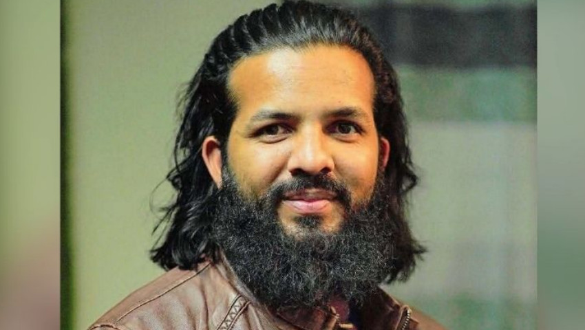 শাহবাগে ট্রান্সজেন্ডারদের হামলায় সাংবাদিক আহত