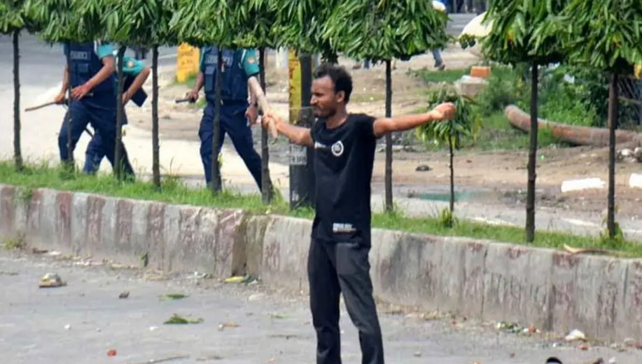 জুলাই গণ-অভ্যুত্থানের প্রথম শহীদ আবু সাঈদ হত্যা মামলার রায় দুপুরে