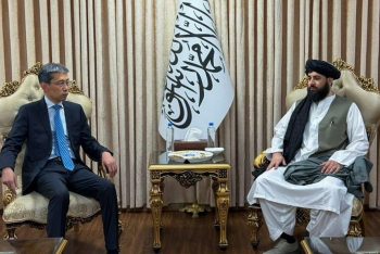 কাবুলে আফগান প্রতিরক্ষমন্ত্রী ও চীনা রাষ্ট্রদূতের বৈঠক;  নিরাপত্তা সহযোগিতা নিয়ে আলোচনা