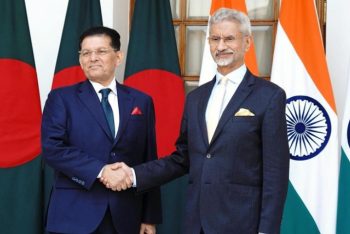 হাসিনাকে ফেরত চায় ঢাকা; প্রধানমন্ত্রীর ভারত সফর নিয়ে আলোচনা