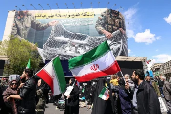 সমাবেশ থেকে ইরানিদের বার্তা; আমরা যুদ্ধকে ভয় পাই না