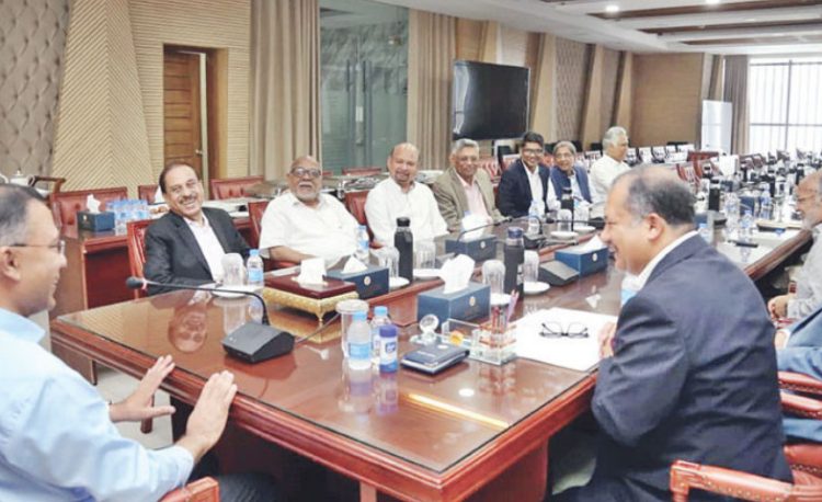 পত্রিকার সম্পাদকদের সাথে প্রতি ৩ মাসে একবার বসবেন প্রধানমন্ত্রী