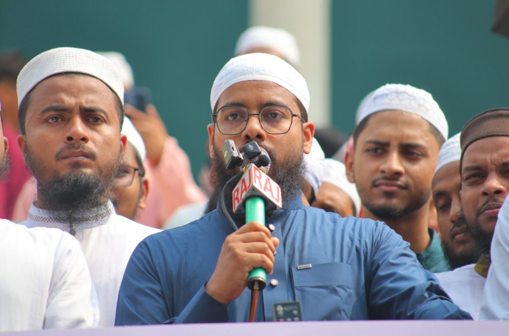 বিশ্বে চলছে আধিপত্যের লড়াই, বাংলাদেশে চলছে ছাত্রদল-ছাত্রশিবিরের যুদ্ধ : ইসলামী ছাত্র আন্দোলন