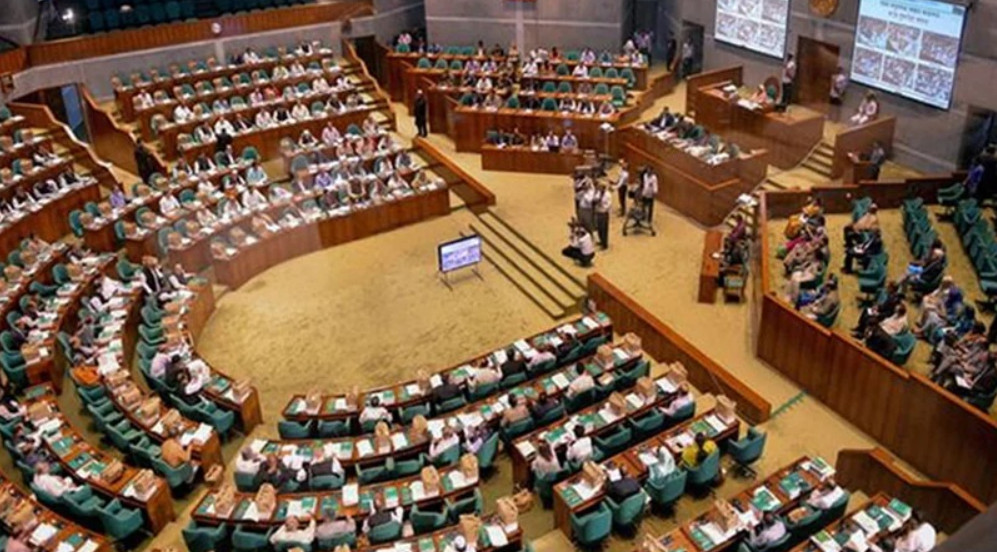 টেবিল চাপড়ানোয় লুজ কানেকশন থেকে সংসদের সাউন্ড সিস্টেমে বিভ্রাট