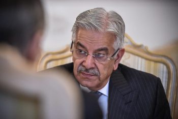 মুসলিম উম্মাহর মধ্যে ঐক্য প্রতিষ্ঠায় পাকিস্তান সক্রিয়ভাবে কাজ করছে : পাক প্রতিরক্ষামন্ত্রী