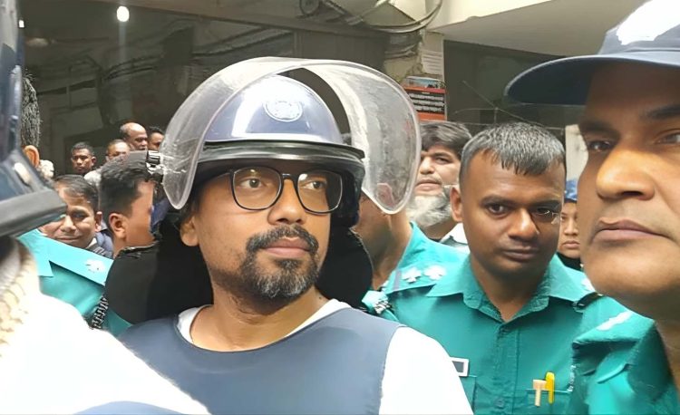 আদালতে নেওয়ার পথে প্রিজনভ্যান দুর্ঘটনায় আহত পলক