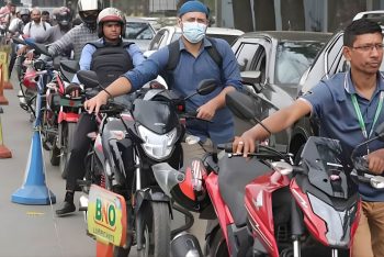 সরকারি চাকরিজীবীদের জন্য তেল পাম্পে জরুরি লাইন রাখার নির্দেশ