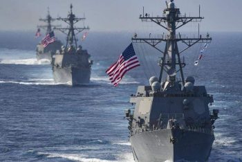 ইরানের হামলায় পিছু হটল মার্কিন যুদ্ধজাহাজ