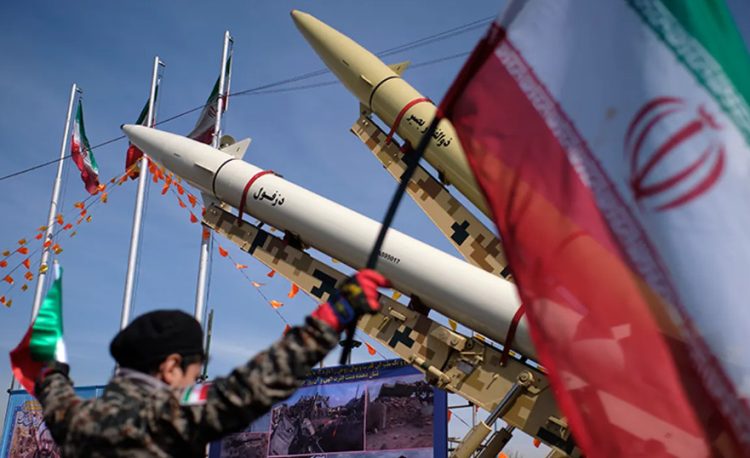 ‘হাতের আঙুল এখনো ট্রিগারে’: যুদ্ধবিরতি নিয়ে ইরানের হুঁশিয়ারি