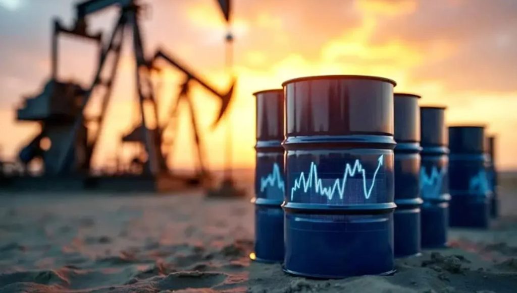 এবার বিকল্প পথে সৌদি থেকে চট্টগ্রামে আসছে আরও ১ লাখ টন তেল