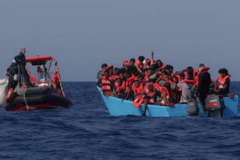 ইতালির উপকূলে অভিবাসীবাহী নৌকাডুবি, নিখোঁজ অন্তত ৭১