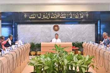 দেশের শীর্ষ ব্যবসায়ীদের সঙ্গে বৈঠক করলেন প্রধানমন্ত্রী