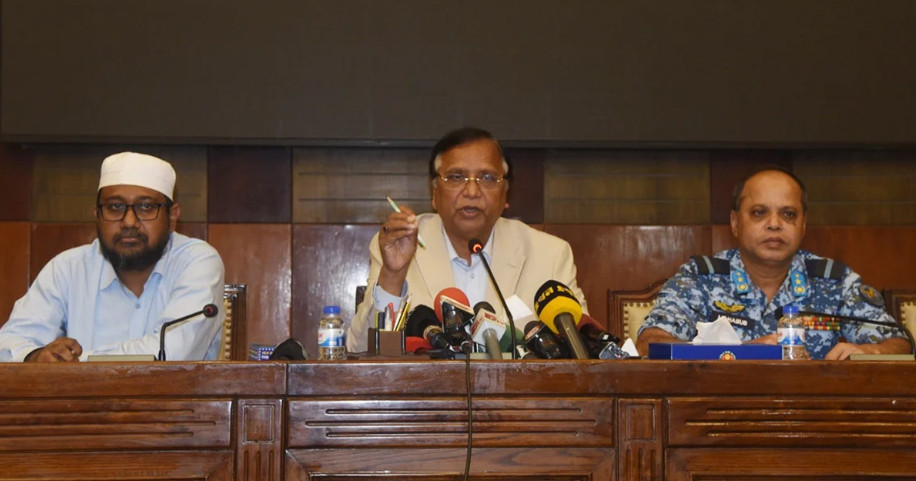 ১০০ টাকার বেশি ময়লার বিল নিলে লাইসেন্স বাতিল