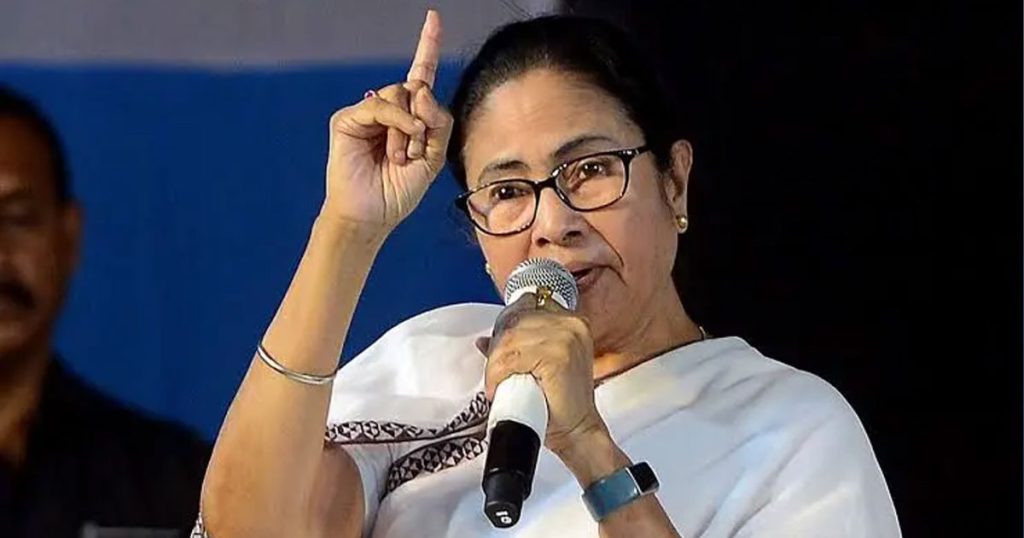 মমতা বন্দ্যোপাধ্যায়ের বিরুদ্ধে রাষ্ট্রদ্রোহ মামলা