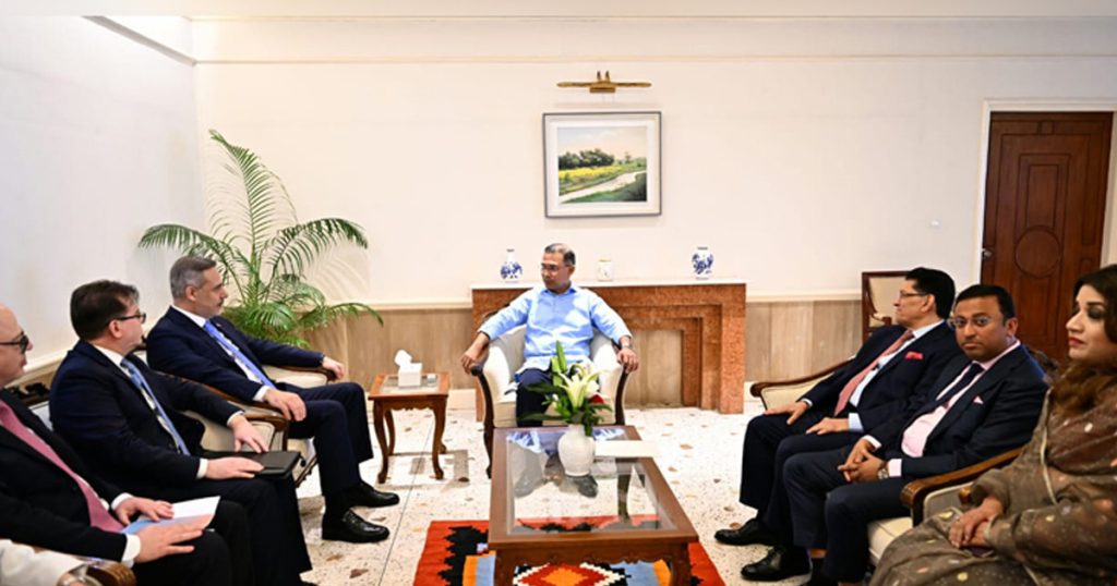 প্রধানমন্ত্রীর সঙ্গে তুরস্কের পররাষ্ট্রমন্ত্রীর সাক্ষাৎ
