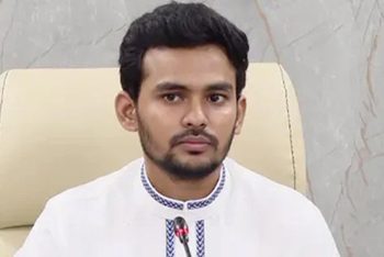 সরকারি টাকায় ভোটের প্রচারণা চালাচ্ছেন ঢাকার দুই সিটি প্রশাসক: আসিফ মাহমুদ