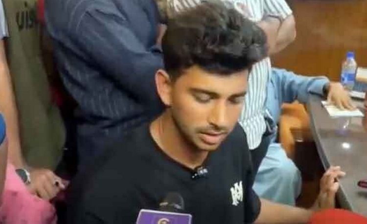 জাতীয় দলের ক্রিকেটার নাঈমকে মারধরের অভিযোগ; তিন পুলিশ সদস্যকে প্রত্যাহার