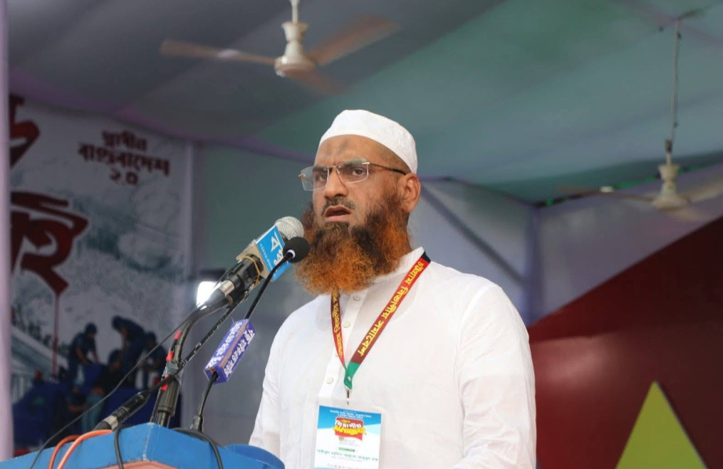শাপলা চত্বরের শহীদদের রাষ্ট্রীয় স্বীকৃতি দিতে হবে : মাওলানা মামুনুল হক