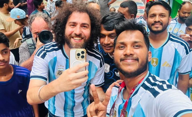বাংলাদেশের ফিফা গলিতে আর্জেন্টিনার প্রতিনিধি দল