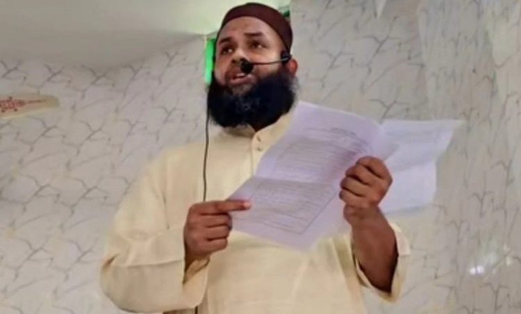 জুমার খুতবা ও ইমামতি করে প্রসংশায় ভাসছেন ইউএনও