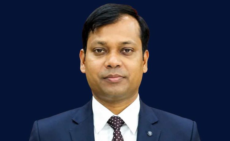 সিলেট মাজারে মাদক বন্ধ ঘোষণার একদিন পরই ডিসি সরওয়ারকে বদলি