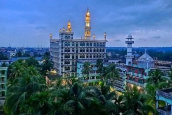 হাটহাজারী মাদরাসার অভ্যন্তরে টিকটক; বহিষ্কার করা হলো ৪ শিক্ষার্থীকে