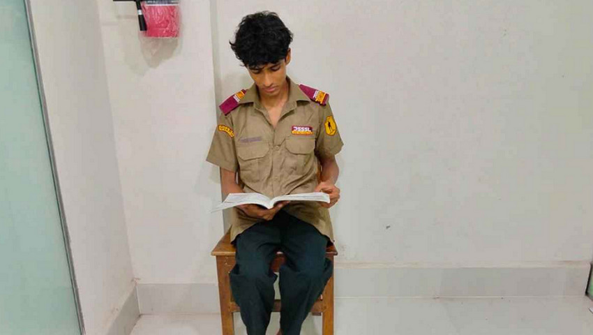 জীবনযুদ্ধের করুণ বাস্তবতা : বিকেলে বাবার দাফন, রাতে এটিএম বুথে ডিউটি, সকালে এইচএসসি পরীক্ষা