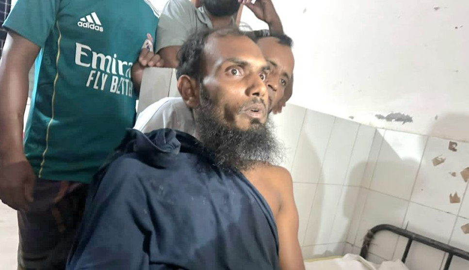 পরকীয়ার অভিযোগে জামায়াত নেতাকে মারধর