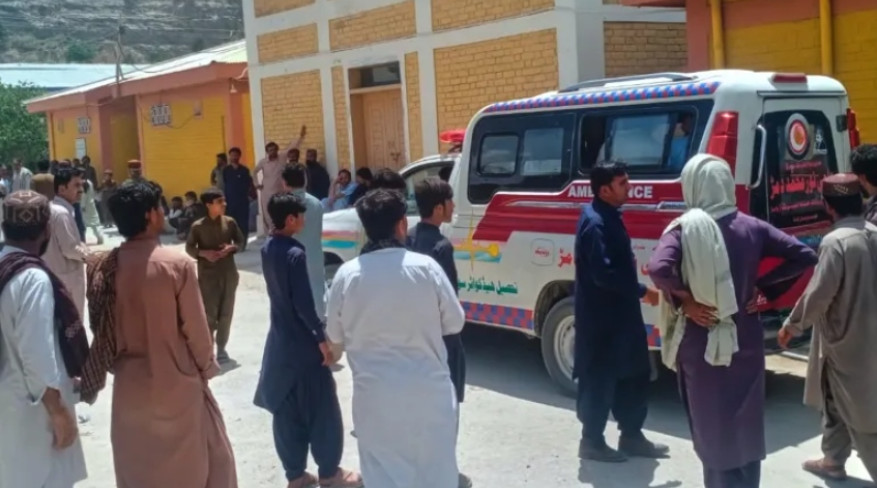 পাকিস্তানে ভয়াবহ হামলায় ৩৯ সেনা-পুলিশ নিহত