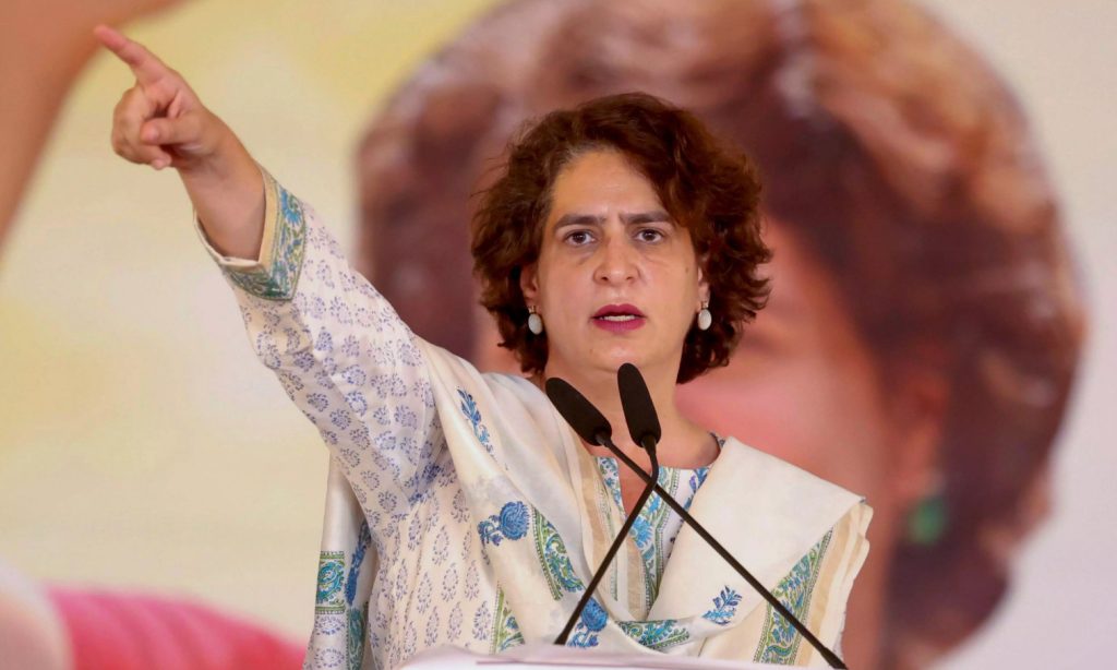 পরীক্ষা সংস্কার কমিটিতে ‘গোমূত্র বিশেষজ্ঞ’ কেন? প্রশ্ন ছুঁড়লেন প্রিয়াঙ্কা গান্ধী