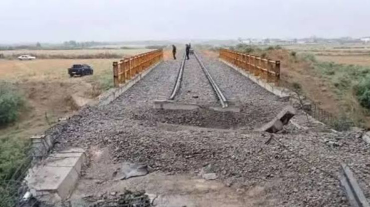 মার্কিন হামলায় ক্ষতিগ্রস্ত সেতু ২৪ ঘণ্টায় সচল করল ইরান