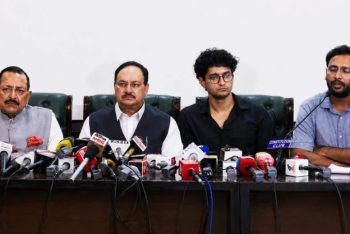 সরকারের আশ্বাসে আন্দোলন প্রত্যাহার করল ককরোচ জনতা পার্টি