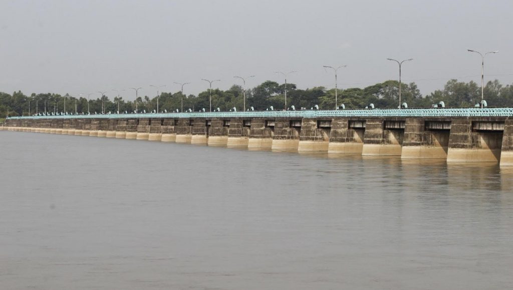 উজানের ঢল আর ভারি বৃষ্টিতে বাড়ছে তিস্তার পানি
