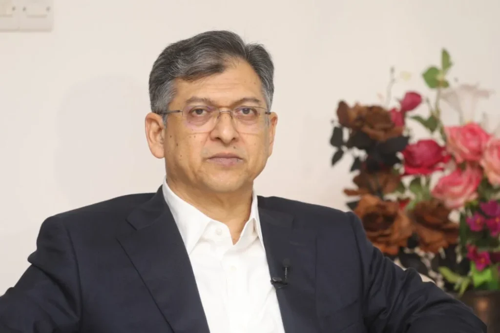 ফিলিস্তিনি শিক্ষার্থীদের জন্য অন-অ্যারাইভাল ভিসার নির্দেশ স্বরাষ্ট্রমন্ত্রীর