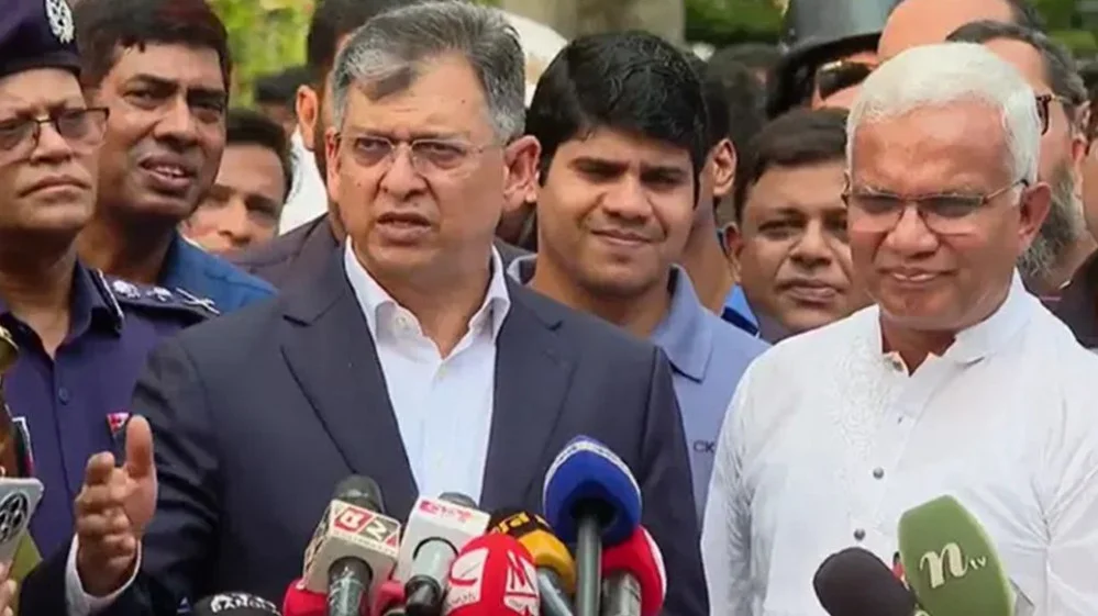 শুধু চাঁদাবাজ নয়, জড়িত পুলিশ সদস্যদেরও তালিকা হচ্ছে: স্বরাষ্ট্রমন্ত্রী