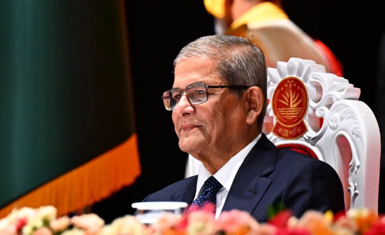 তৈরি পোশাক রপ্তানি খাতের সমস্যা দ্রুত সমাধানের আহ্বান রাষ্ট্রপতির
