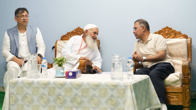 বাবুনগর মাদরাসায় প্রধানমন্ত্রী ও হেফাজত নেতাদের গুরুত্বপূর্ণ বৈঠক