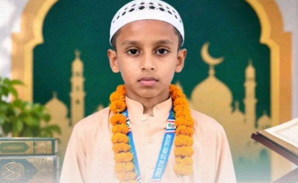 মাত্র ১৩৫ দিনে পবিত্র কুরআন মুখস্থ করল ৮ বছরের সাজিদ