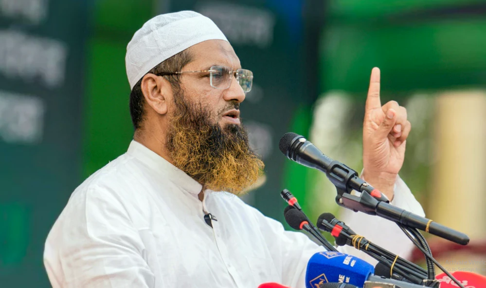 গণভোটের রায় কার্যকর ছাড়া সরকারের বিকল্প পথ নেই: মাওলানা মামুনুল হক