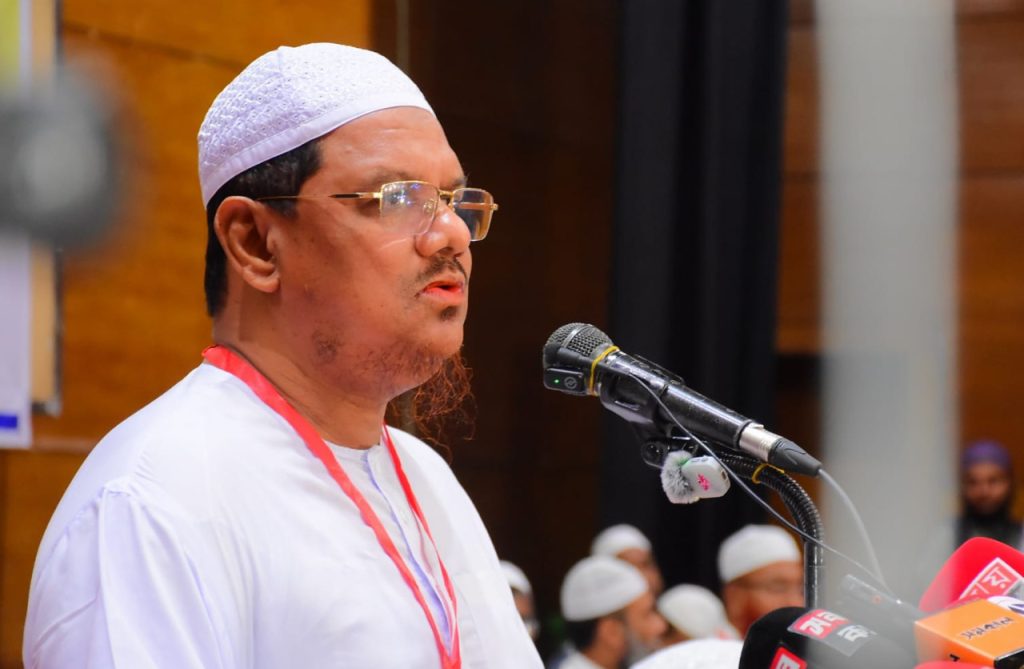 চাঁদাবাজ, সন্ত্রাসরোধে সরকার সম্পূর্ণ ব্যর্থ হয়েছে : চরমোনাই পীর