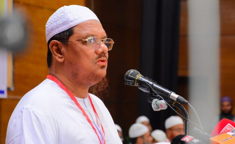চাঁদাবাজ, সন্ত্রাসরোধে সরকার সম্পূর্ণ ব্যর্থ হয়েছে : চরমোনাই পীর